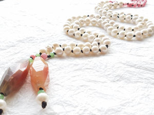 Lariat Style White Freshwater Pearl Pink Faceted Druzy Agate Barrel Leather Hand Knotted Necklace, Pink Tulips Necklace